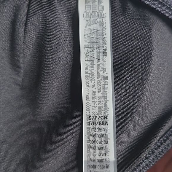 1201 NWT Victoria's Secret Swim Archives Strappy Hardware Halter Bikini Top SM - Picture 4 of 6